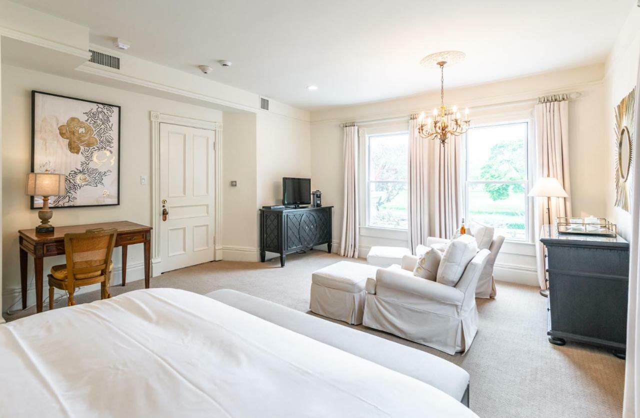 나이아가라온더레이크 Lakewinds Country Manor B&B 외부 사진